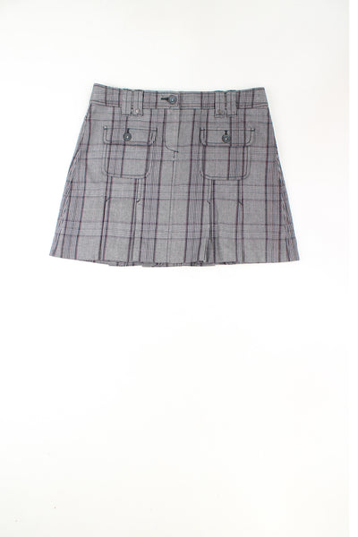 Y2K grey check pleated mini skirt made by Esprit. Could be worn high waisted or mid rise rise depending on measurement. good condition Size in Label: Womens 42 - Would estimate that it would fit a size 12 (L) best.