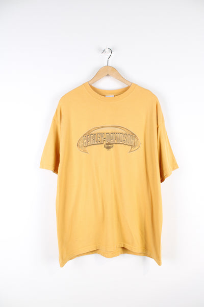 Vintage Harley Davidson motorcycles T-shirt in yellow, printed spell out across the front and big logo on the back. 