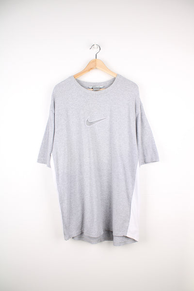 00's Nike t-shirt in a grey with embroidered swoosh logo on the chest. good condition Size in Label: Mens XL  