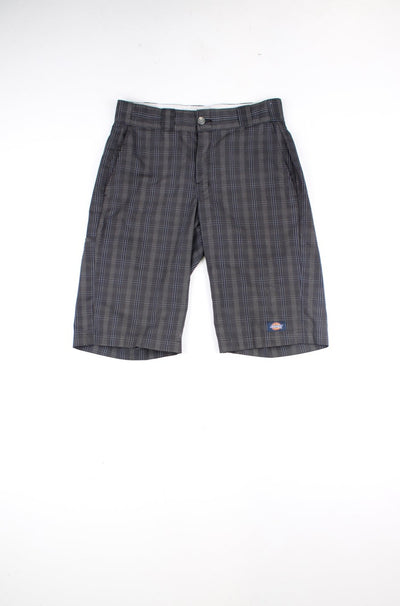 Grey Dickies cotton checkered shorts with embroidered logo on the leg and back pocket