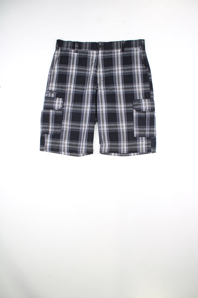 Dickies cotton black and grey checkered shorts with embroidered logo on the back of the waist band 