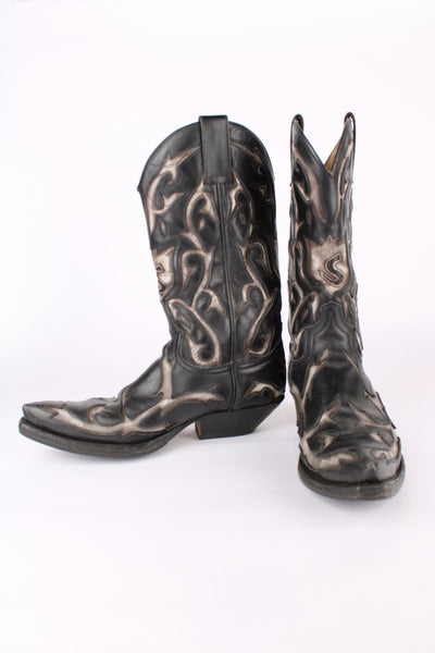 Vintage real leather black and grey cowboy boots features western cut out embroidery on the uppers