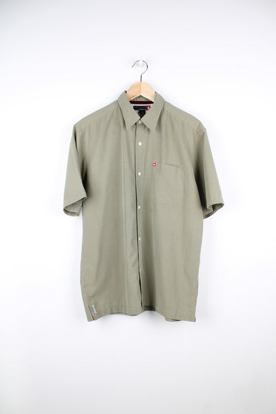 Y2K Quiksilver short sleeve, button up check shirt in green. Features branded tab logo on the front pocket. good condition Size in Label: S/P - Mens S 