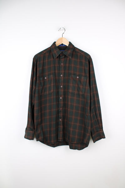 00's Pendleton "Zephyr" check/ plaid button up shirt. Comes in a dark green and brown colourway. good condition Size in Label: Mens M 