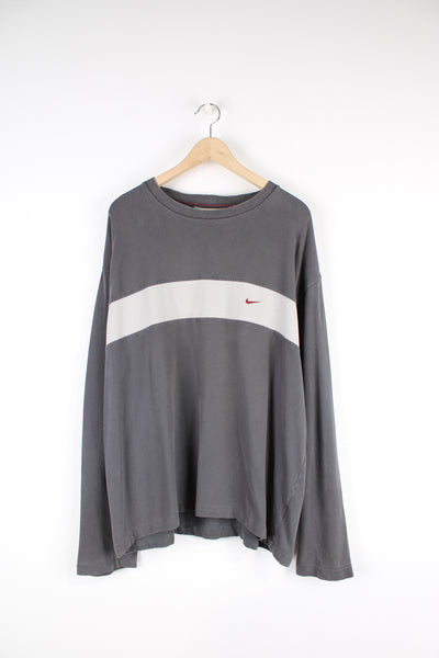 Vintage 00's Nike Long Sleeve T-Shirt, 2 tone grey colourway, stripe across the chest, with embroidered red swoosh logo. 