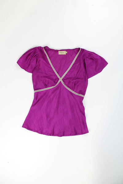 Y2K purple 100% silk top with metallic trim around the neck and ruffled cap sleeves.  good condition  Size in Label:   S - Measures more like a Womens M