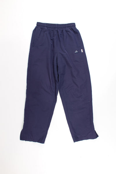 Adidas Tracksuit Bottoms in a plain blue colourway, has a elasticated waist, pockets and logo embroidered. 