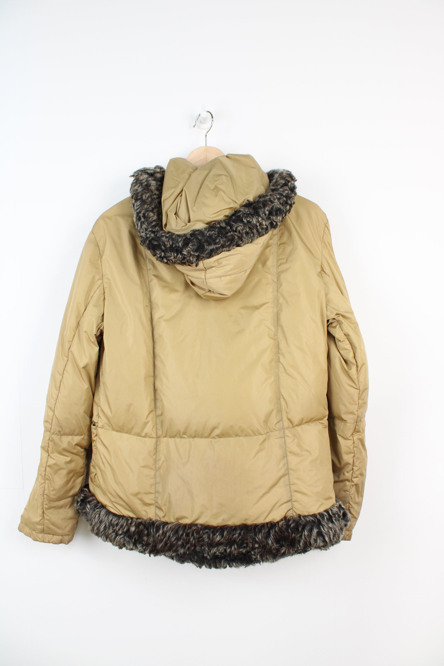 Vintage Aquascutum Coats, Jackets & Clothing – VintageFolk Vintage Aquascutum Coats, Jackets & Clothing – VintageFolk