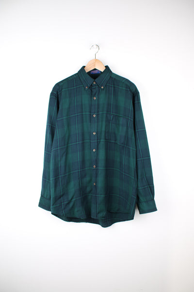 Vintage Pendleton green plaid, 100% wool button up shirt. features chest pocket