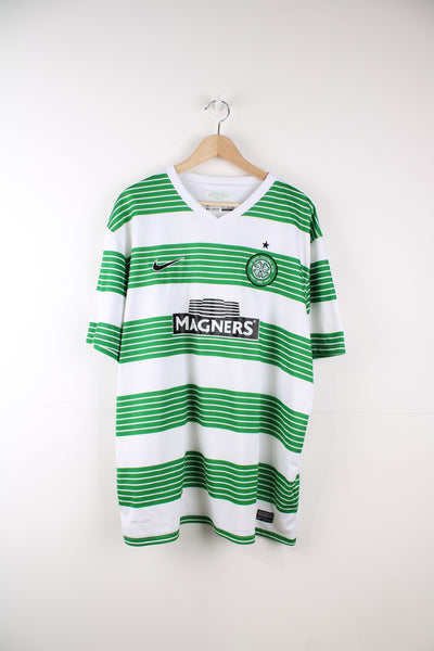 Celtic 2013 - 2015 football shirt made by Nike. Features embroidered Nike/ team logo and printed Magners sponsor on the front.  good condition  Size in Label:  Mens XXL 