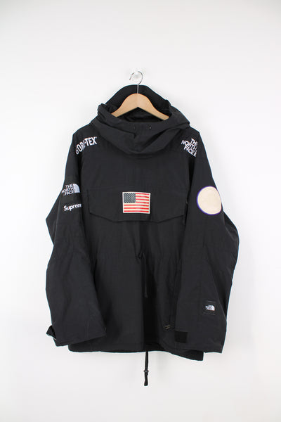Supreme x The North Face Trans Antarctica expedition pullover jackets, features decorative patches featuring the US flag