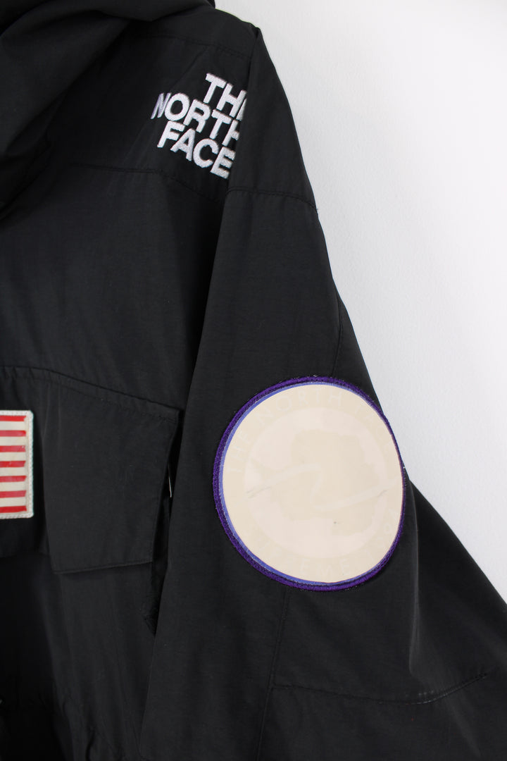 Supreme x The North Face Trans Antarctica expedition pullover jackets, features decorative patches featuring the US flag