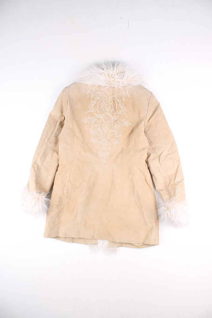 Vintage Y2K Leather Afghan Coat in a tan colourway. Clasp closure, has side pockets, faux fur trim, and has floral patterns embroidered on the down the sleeves and on the back.