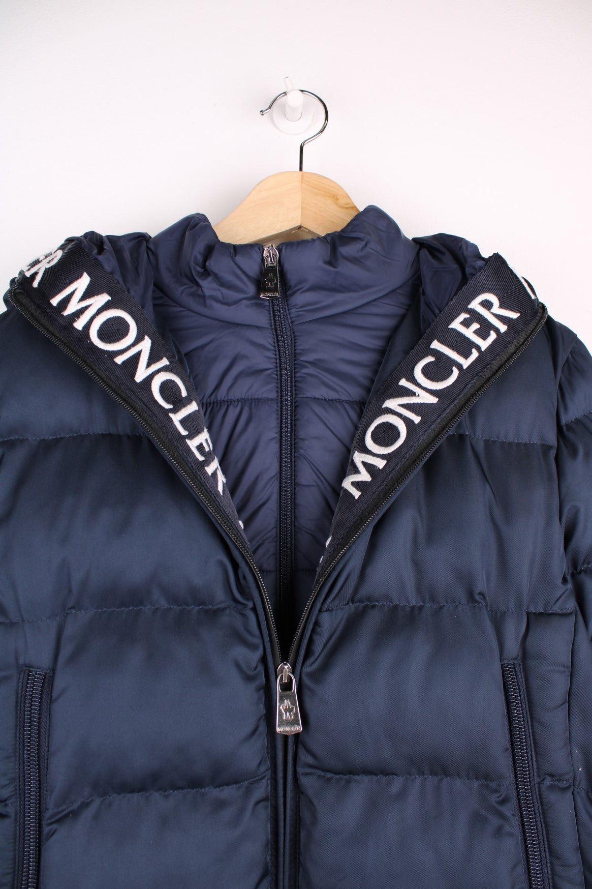 MONCLER フード付きシャカシャカウェアー
