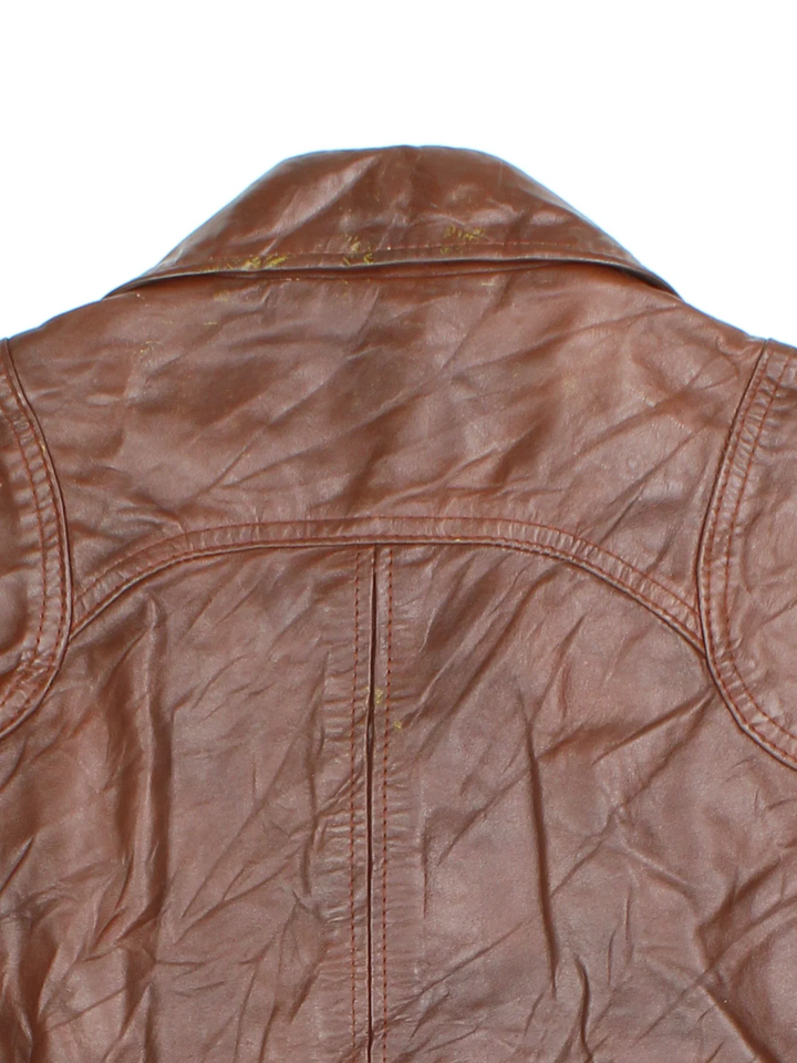 Vintage Western Leather Jacket in a brown colourway. Zips up and has side pockets.