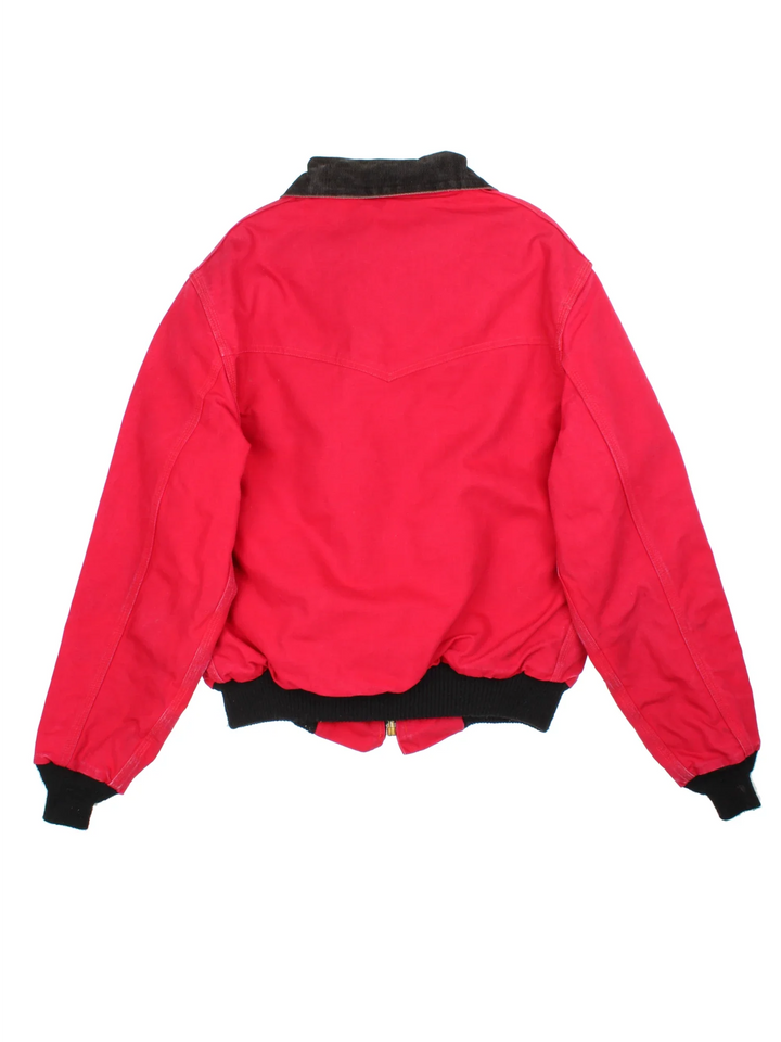 Vintage Carhartt Santa Fe Jacket in a red colourway. Zips up and has side pockets, insulated lining, and has the logo tab embroidered on the front.