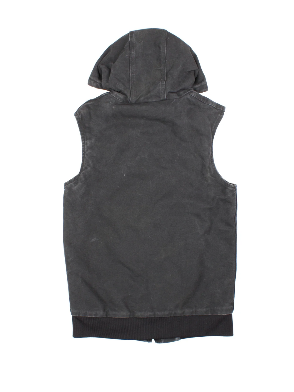 Carhartt Hooded Gilet in a black colourway. Zips up and has side pockets, insulated with a quilted lining, and has the logo embroidered on the front.