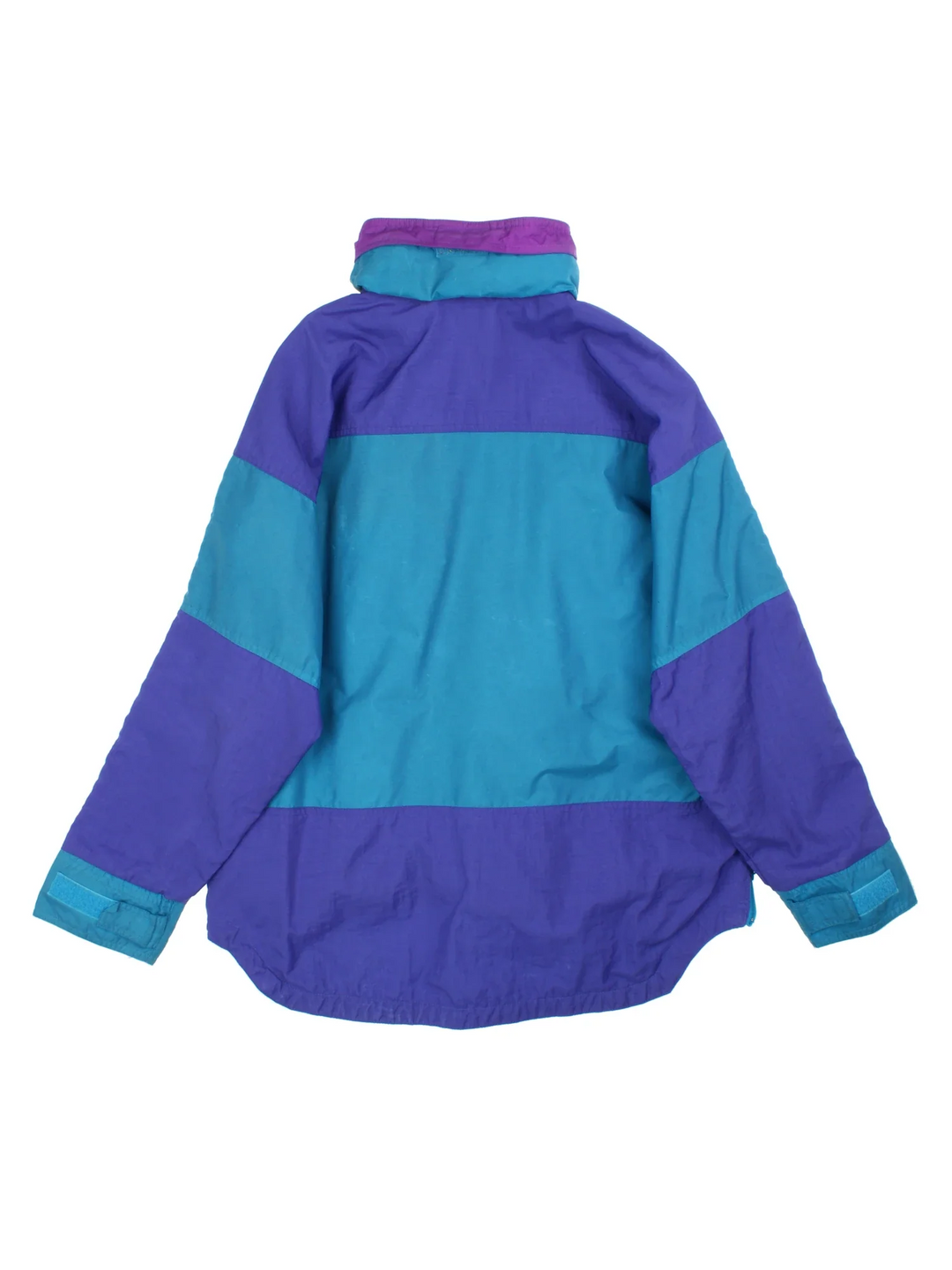 Vintage 90's Columbia Jacket in a blue colourway with retro tonal panelling. Half zip with large pocket on the front and two zip side pockets. Small logo on the chest.