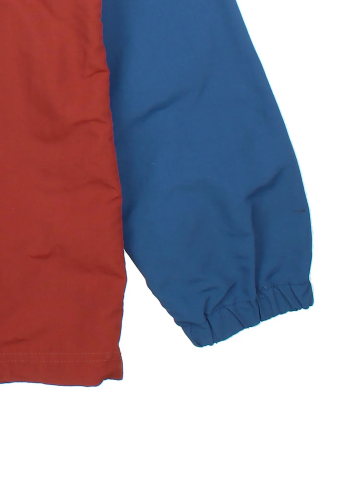 L.L Bean Windbreaker in a green/blue colourway. Hooded with 1/4 zip fastening, large front pocket and embroidered branding on the front.