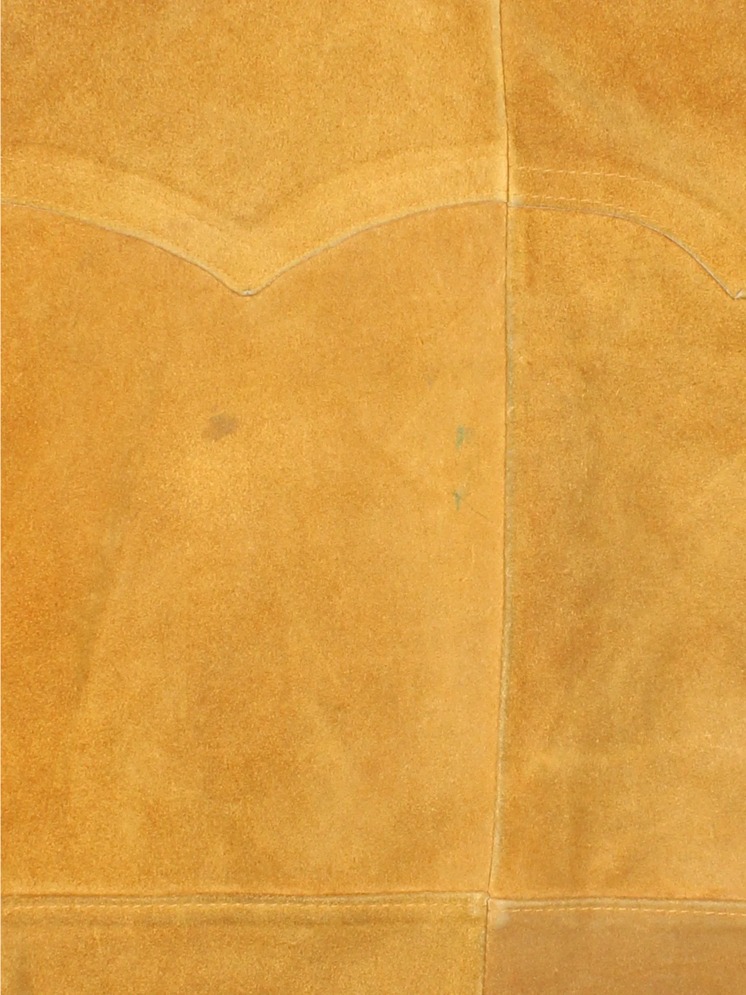 Vintage 1960's Bay River Of San Jose California Western Suede Leather Vest in a tan colourway. Buttons up and has front pockets, sherpa insulated lining and western .