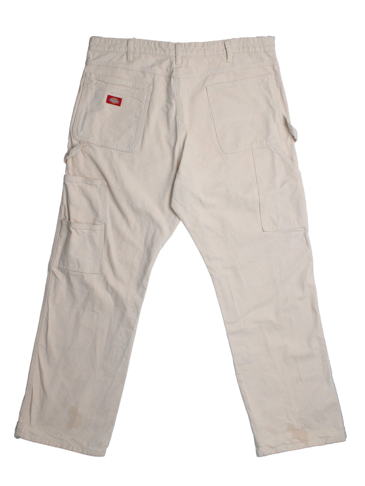 Dickies Carprenter Jeans in white colourway with multiple pockets and embroidered logo on back.