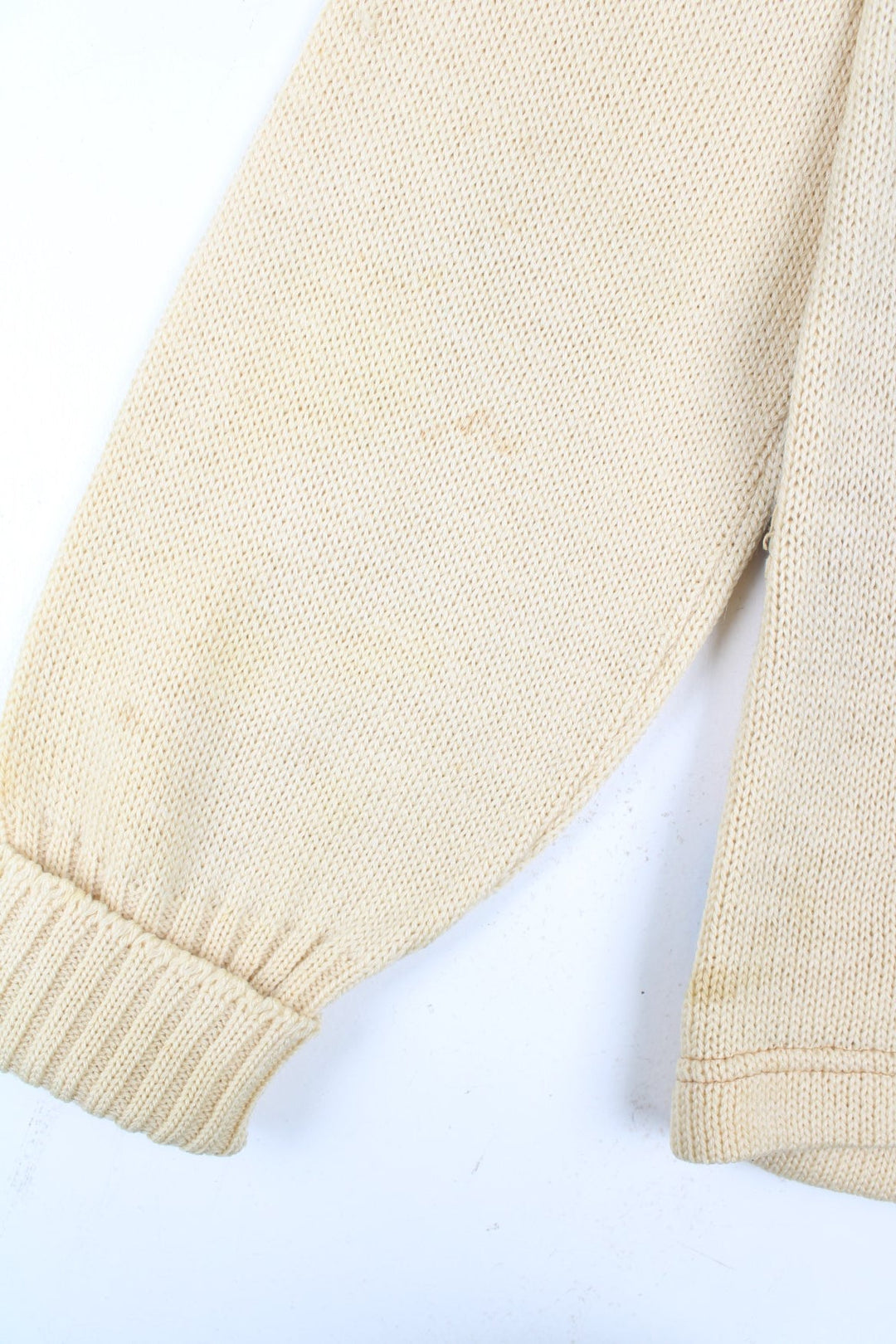 Vintage Letterman Cardigan in a white/blue colourway. V neck, button down fastening with embroidered logo on front.