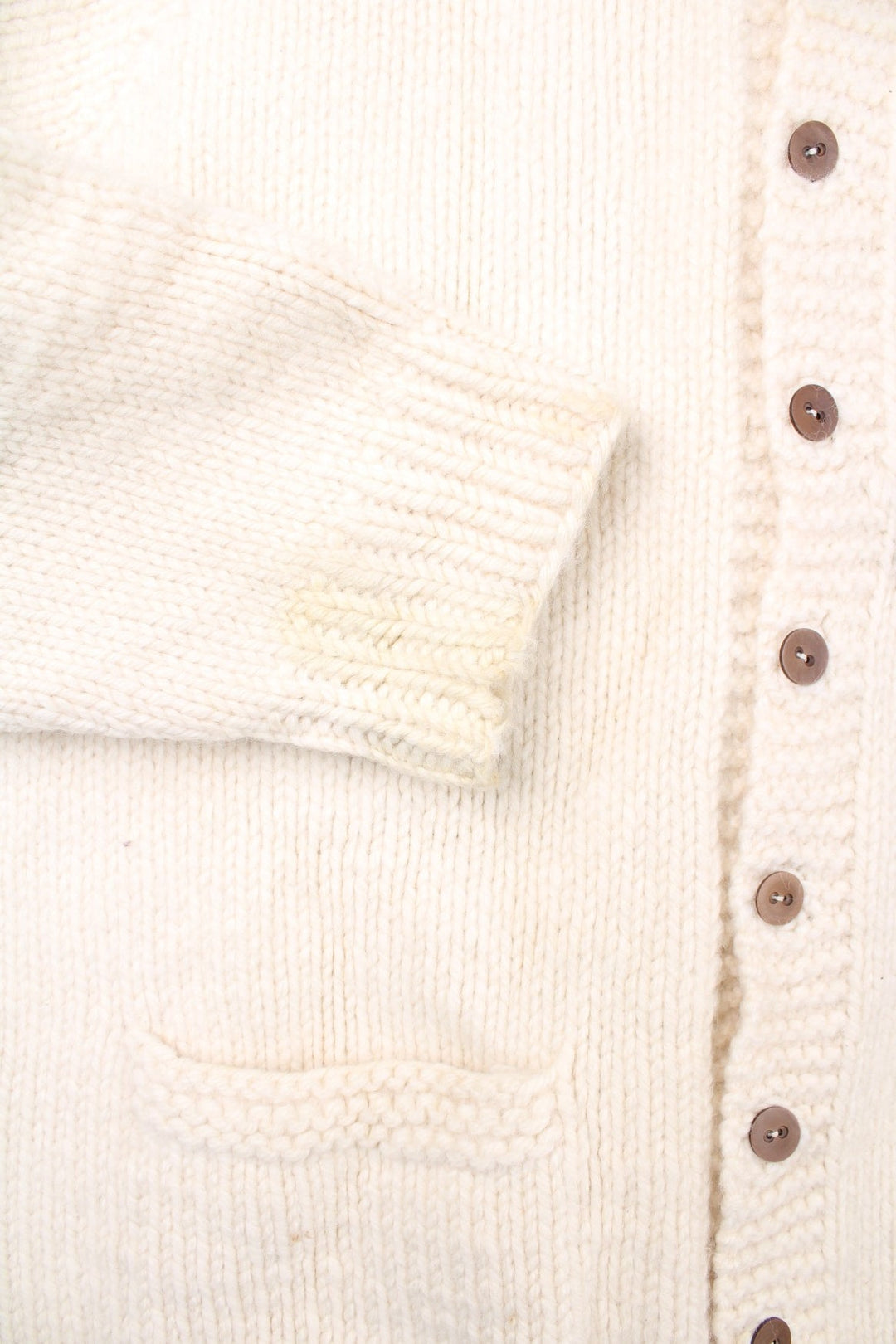 70's Ram  Cardigan in a  colourway. Button up fastening with front pockets and ram detail on front and back.