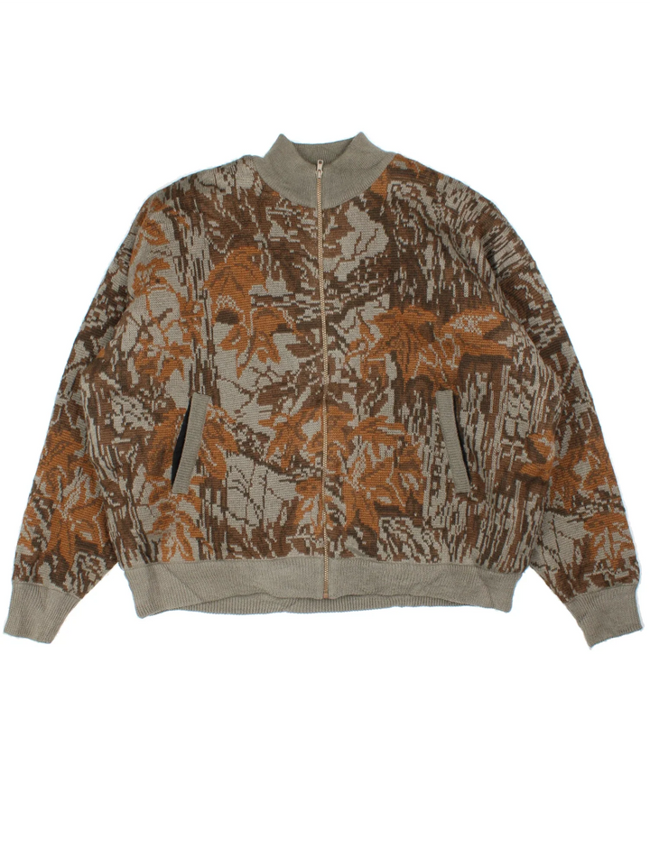 Vintage Cabela's Camo Zip Up Jumper in a brown and green colourway, heavy insulated with fleece lining.