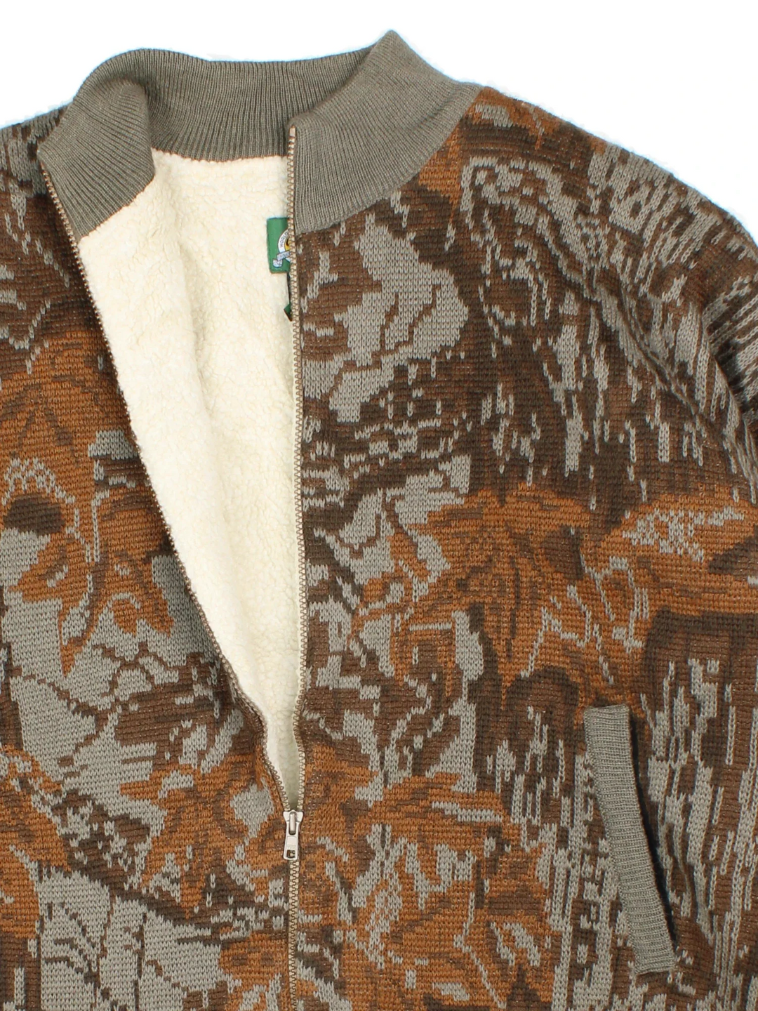 Vintage Cabela's Camo Zip Up Jumper in a brown and green colourway, heavy insulated with fleece lining.