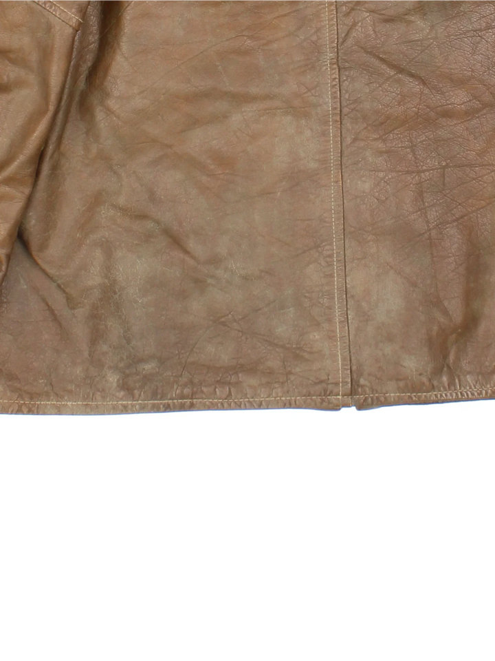 60's Harley-Davidson Leather Jacket in a brown colourway. Zips up and has double chest pockets.