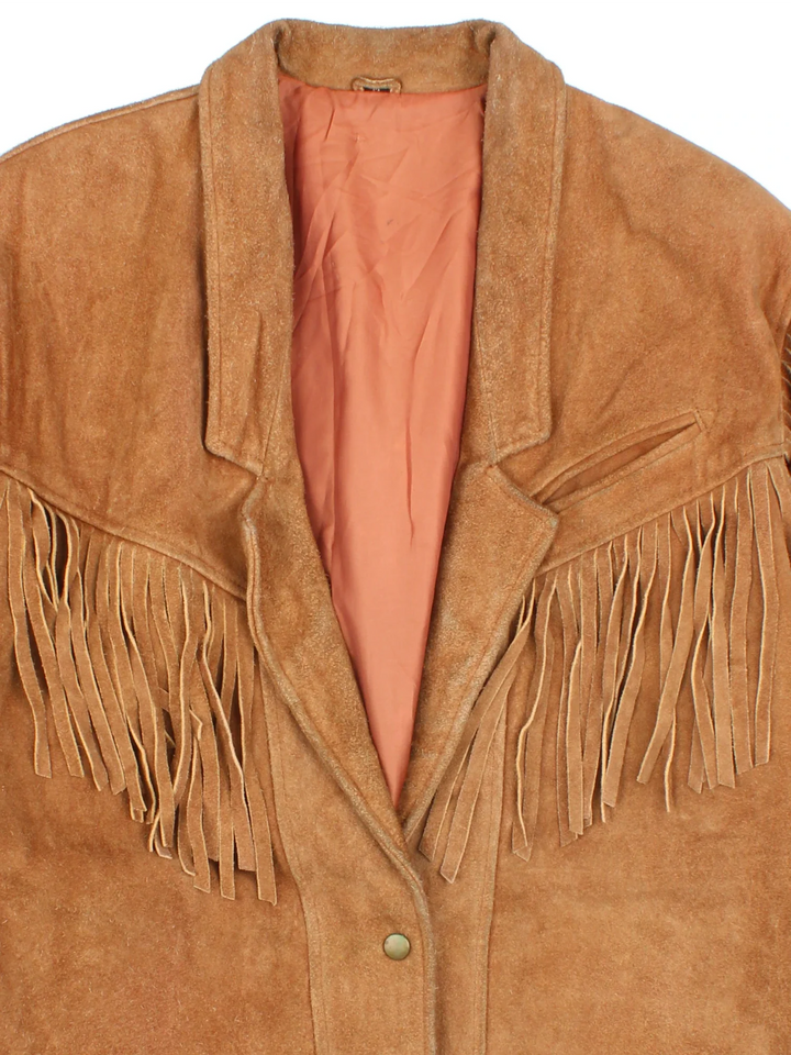 Vintage Western Suede Leather Fringe Jacket in a brown colourway. Buttons up and has front pockets, and tassel detailing throughout.
