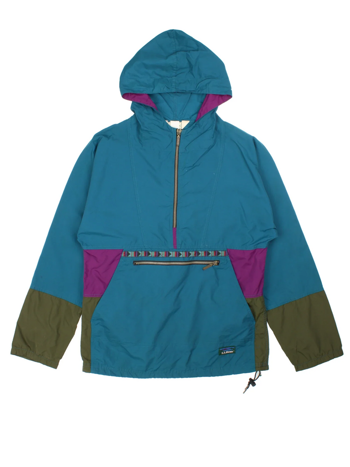 90's L.L Bean Anorak Jacket in a blue colourway with contrast panelling. Half zip closure, hooded and has large front pocket. Drawstring hem and has the logo embroidered on the front.