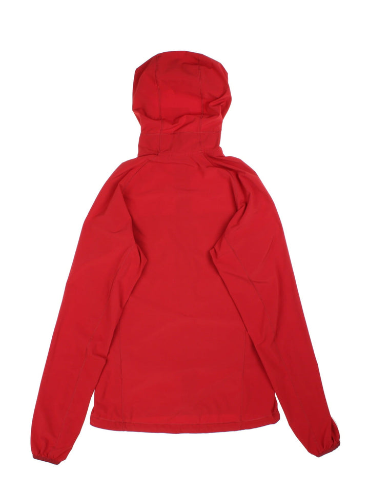 Vintage Rab Ventus Jacket in a red colourway with hood and contrast grey zip fastening/pockets. Logo embroidered on the front.
