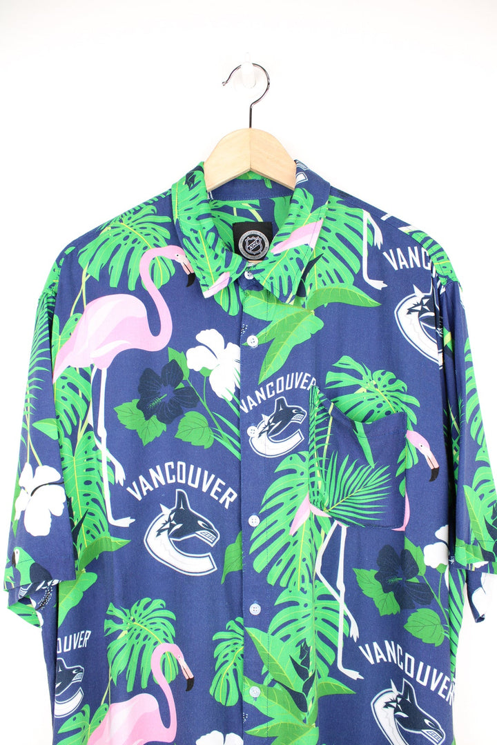 Vintage Vancouver Canucks button up cotton shirt with all over print 