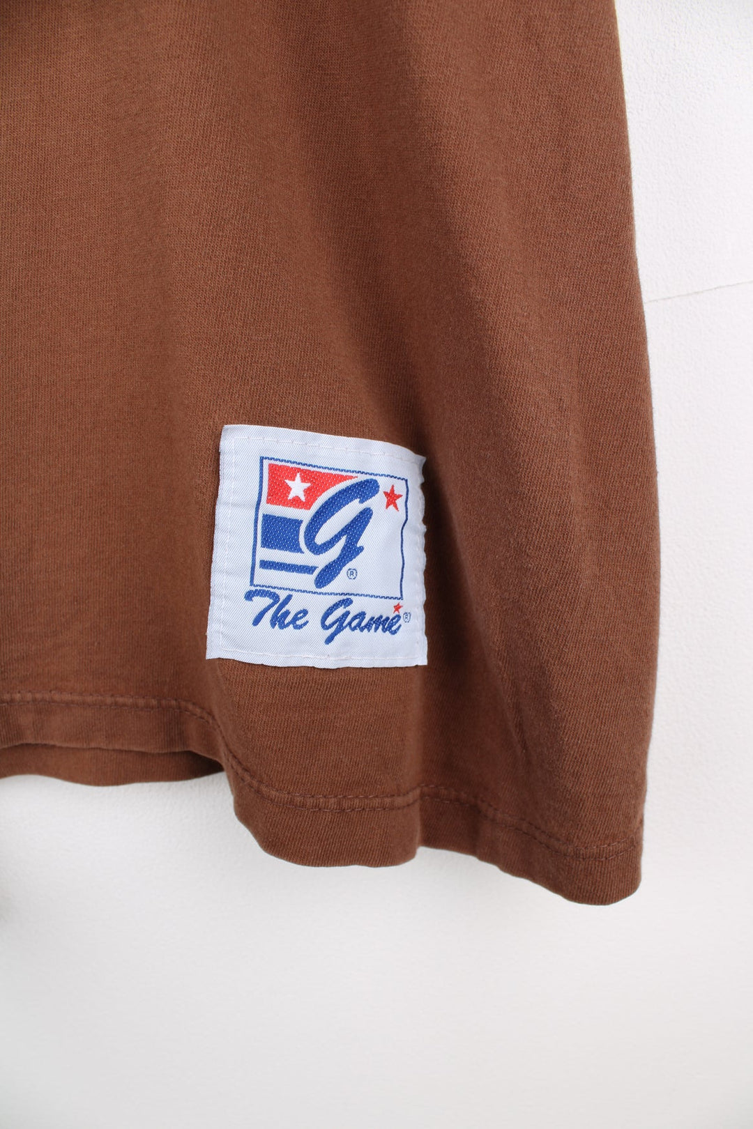 Vintage 90s Cleveland Browns single stitch T-Shirt featuring embroidered logo on the chest.
