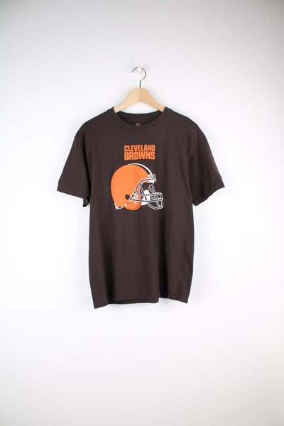 Cleveland Browns T-Shirt with printed logo across the chest.
