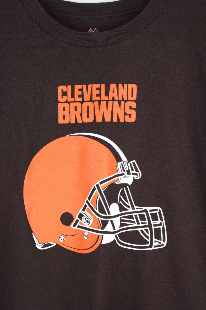 Cleveland Browns T-Shirt with printed logo across the chest.