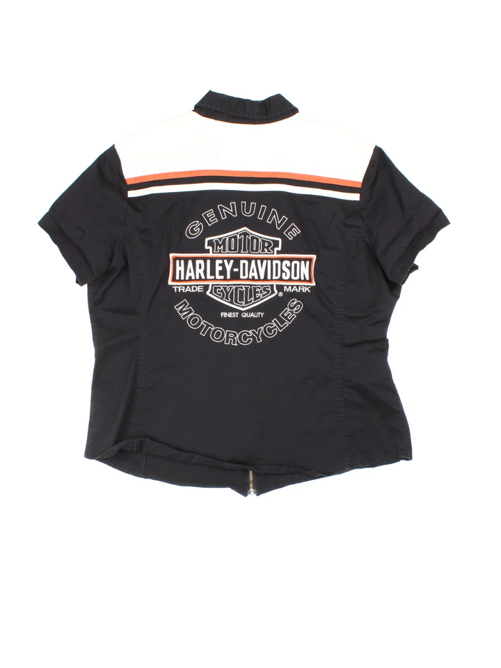 Harley-Davidson Shirt in a black colourway, zip up closure with the logo embroidered on the front and back.