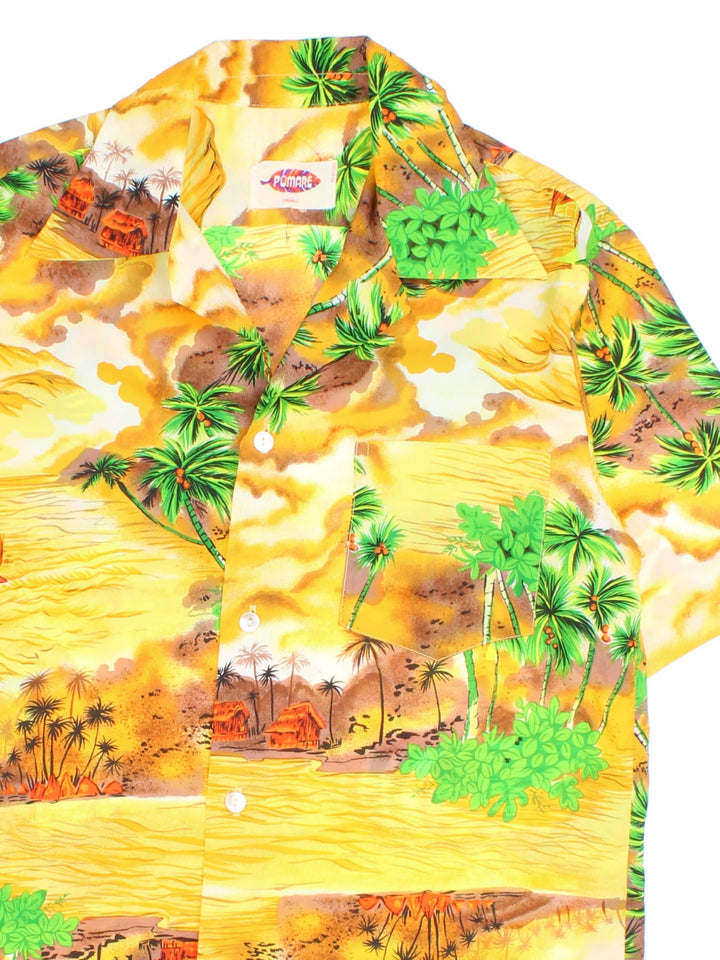 Vintage Hawaiian Shirt in a yellow/floral colourway. Button up with rever collar and front pocket.