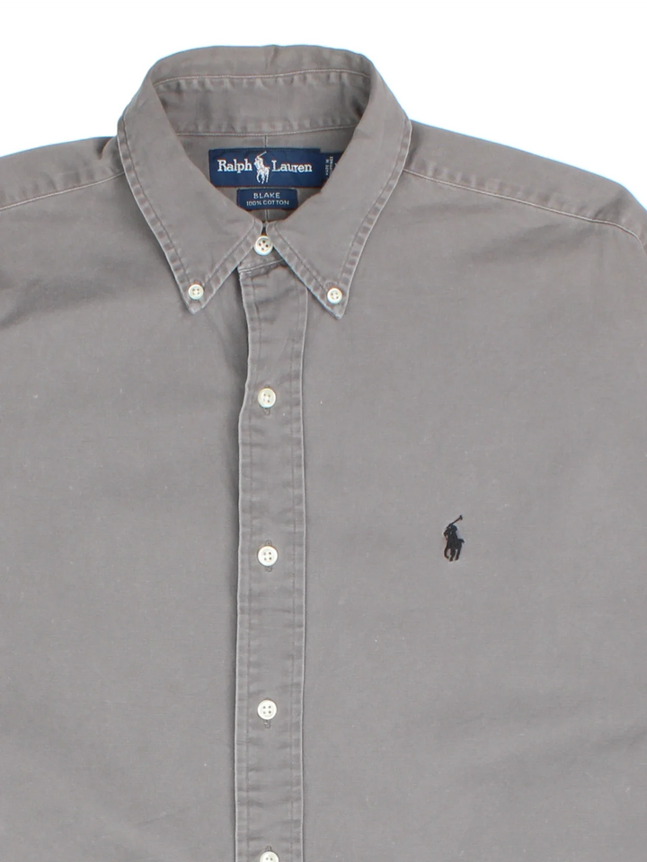 Ralph Lauren Shirt in a grey colourway, button up with the logo embroidered on the front.