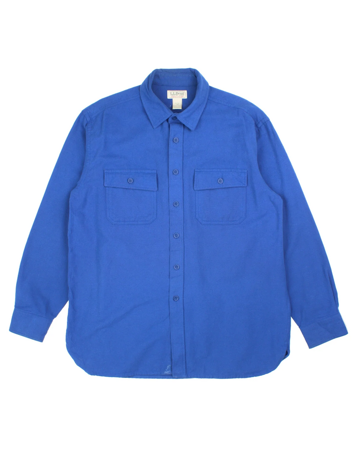 Vintage L.L Bean Chamois Cloth Shirt in a blue colourway, button up and has double chest pockets.