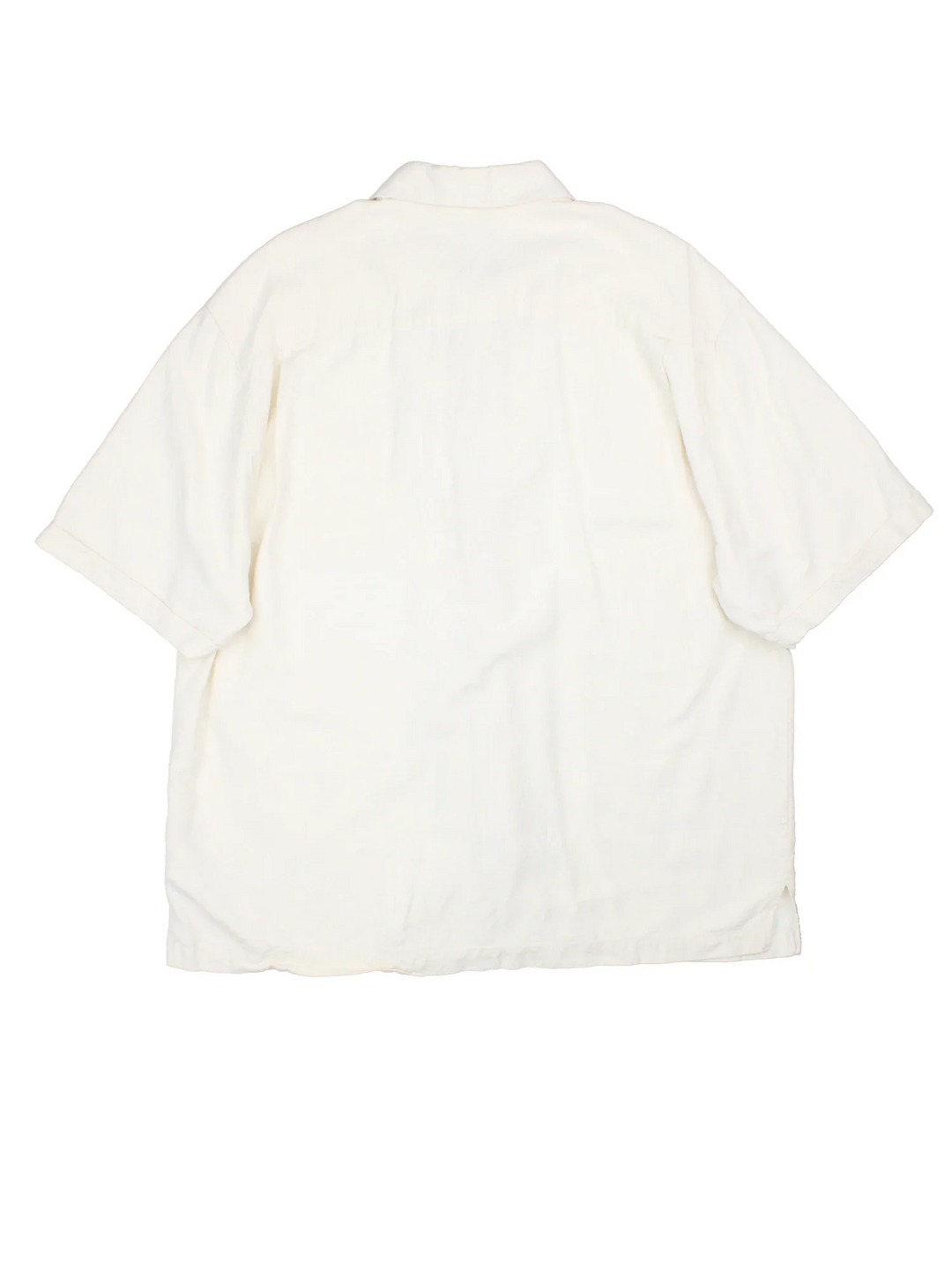Vintage Hawaiian Shirt in a white colourway with pattern detailing, button up and has a chest pocket.