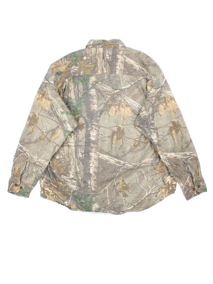 Vintage Cabela's Real Tree Camo Shirt in a brown and green colourway, button up and has double chest pockets.