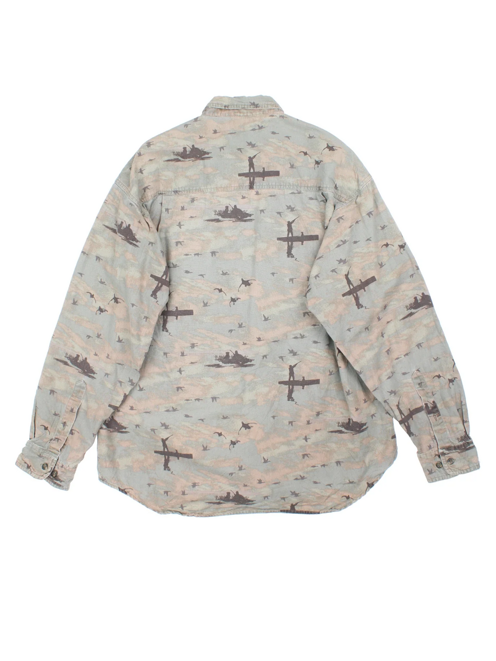 Columbia River Lodge Hunting Shirt in a green colourway with all over hunting graphic print, button up and has a chest pocket with the logo tab embroidered on the front.
