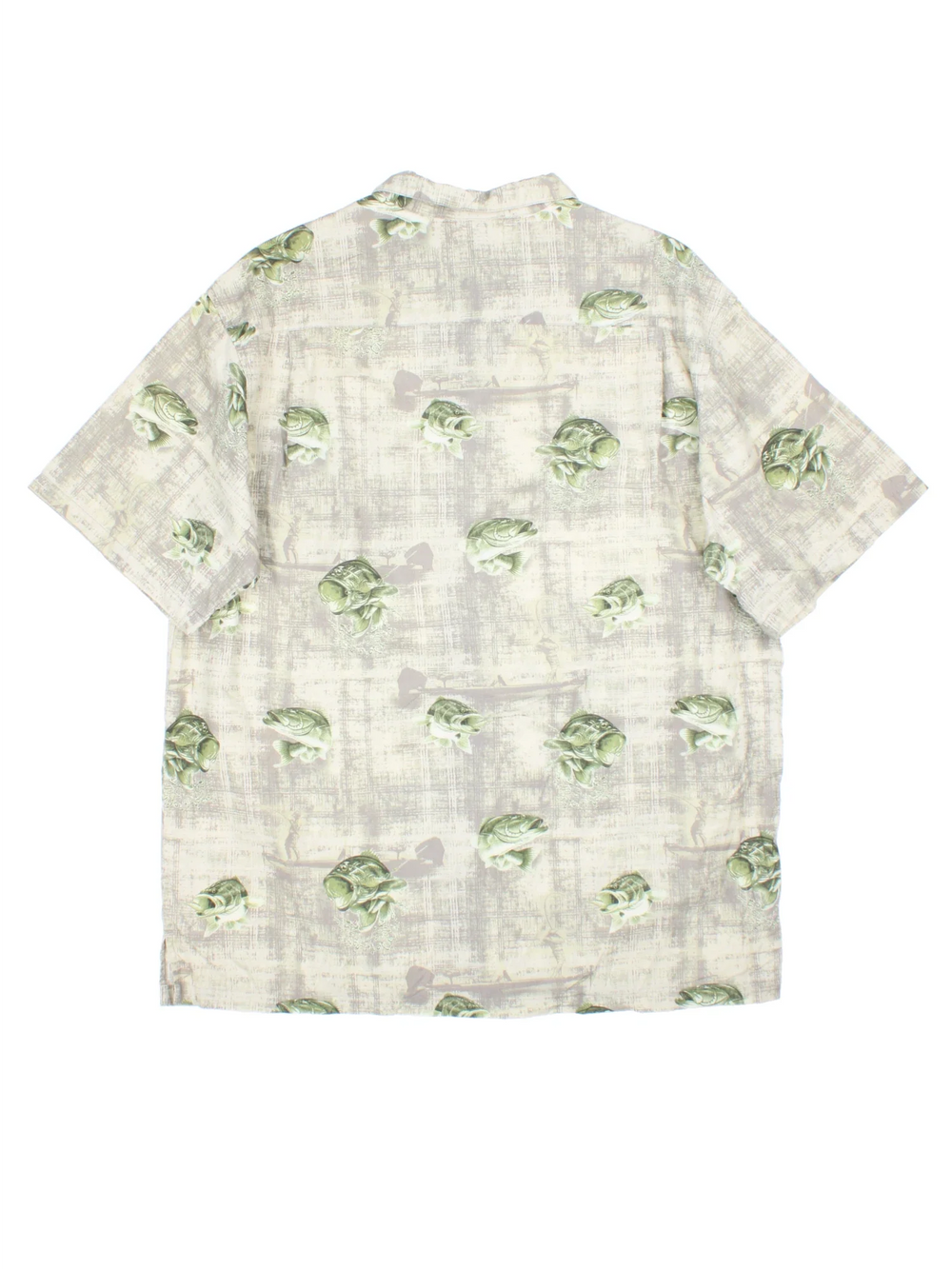 Columbia Fish Print Shirt in a green colourway. Button up with front branded pocket detail.