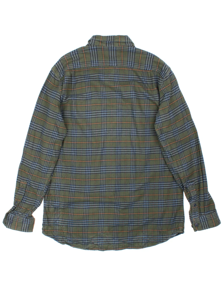 Vintage L.L Bean Flannel Shirt in a green colourway, button up and has double chest pockets.