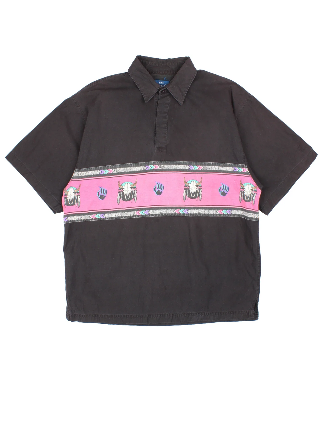 Vintage Wrangler Western Shirt in a black colourway, pullover with a button up collar and has western skull pattern stripe across the front.