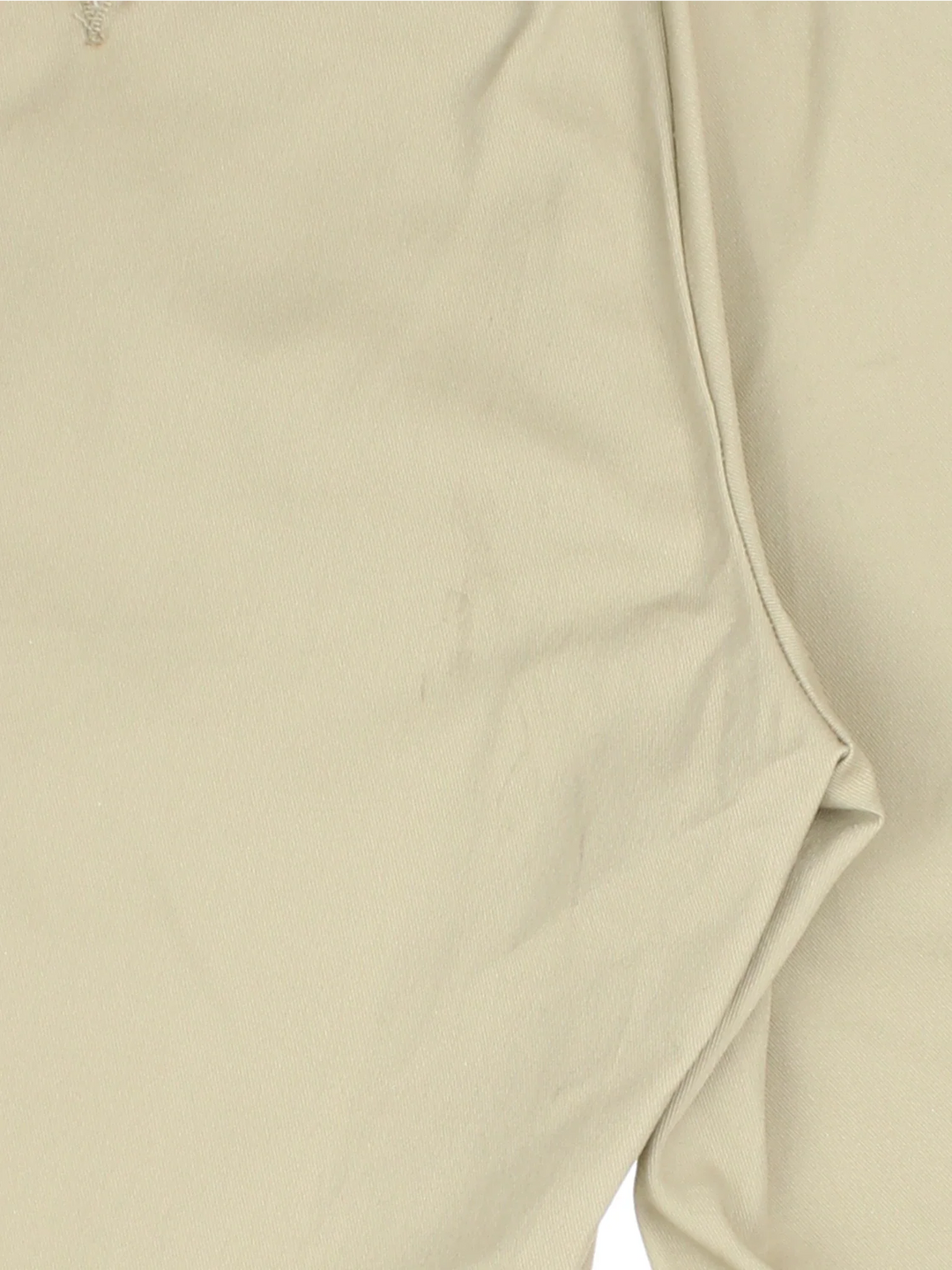 Vintage Dickies shorts in tan colourway with multiple pockets and the logo embroidered on the front/side pocket.