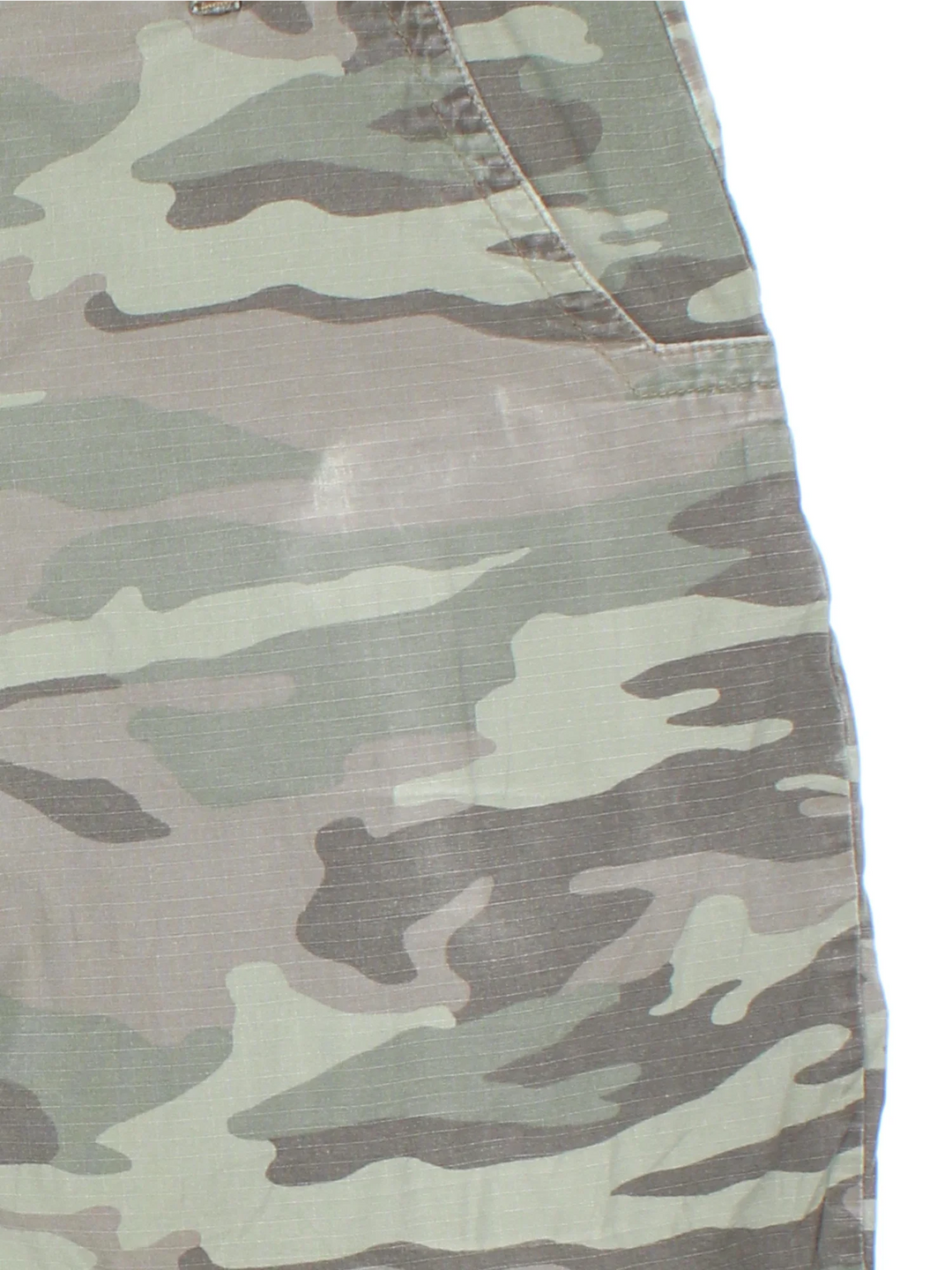 Vintage Dickies Camo Shorts in green colourway with multiple pockets and the logo embroidered on the back.