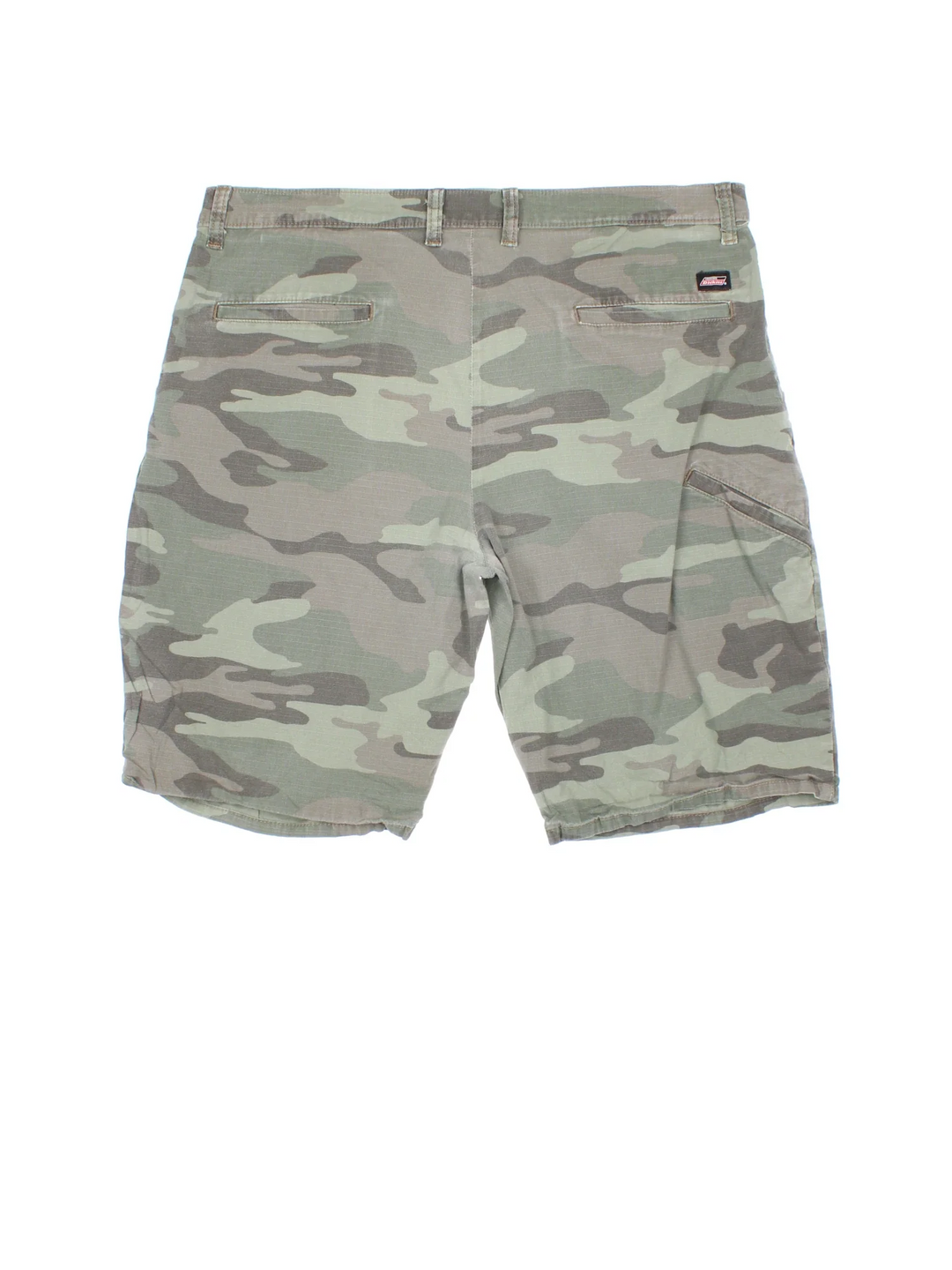Vintage Dickies Camo Shorts in green colourway with multiple pockets and the logo embroidered on the back.
